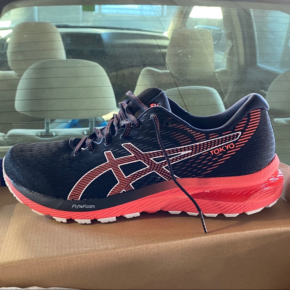 Gel cumulus 22 Tokyo NWT